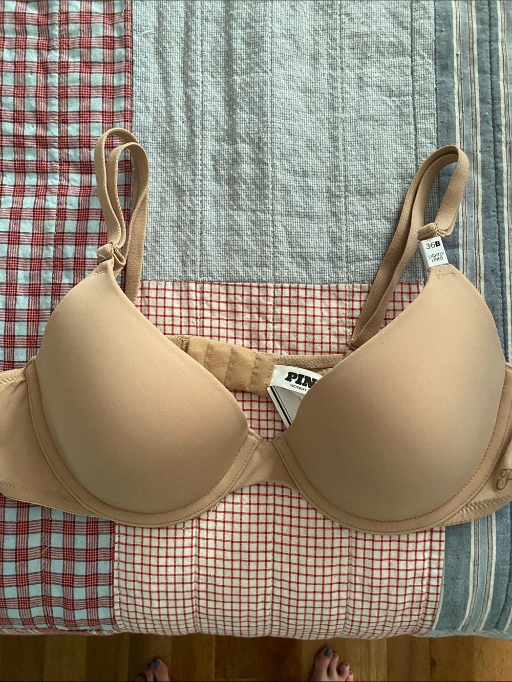 PINK Victoria's Secret Light Nude T-Shirt Bra - Smooth Molded Cups